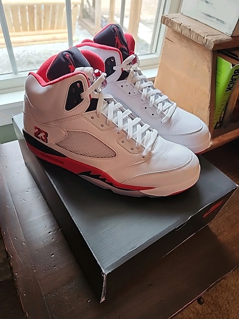 Air Jordan 5 Fire Red High-Top Basketball Sneakers - Men's Sz 9.5